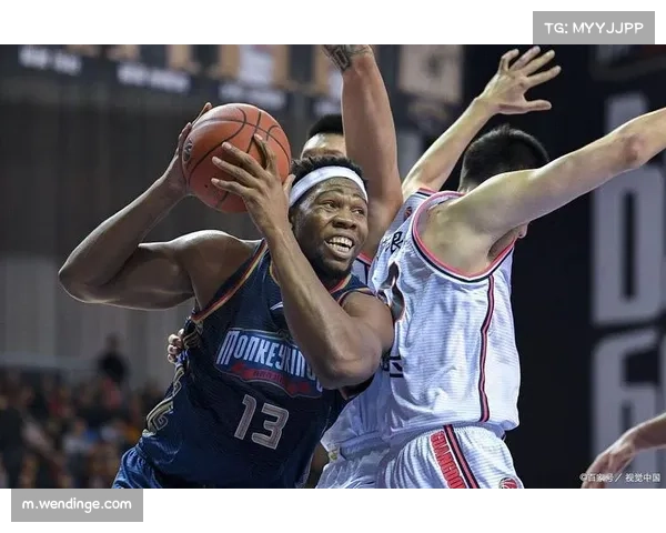 篮网防守节奏呈现后程发力模式 关键时刻专注度提升紧咬比分完成逆转